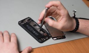 Professional iPhone screen repair work